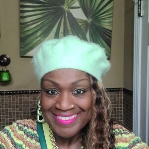 Meet your Posher, Joye